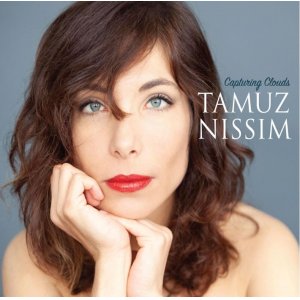 画像: 【ギタートリオをバックに魅惑の歌声】CD Tamuz Nissim / Capturing Clouds